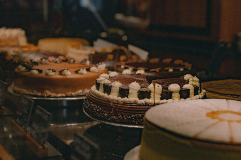 Crumbix | Fresh Cakes, Cupcakes & Bakery Online